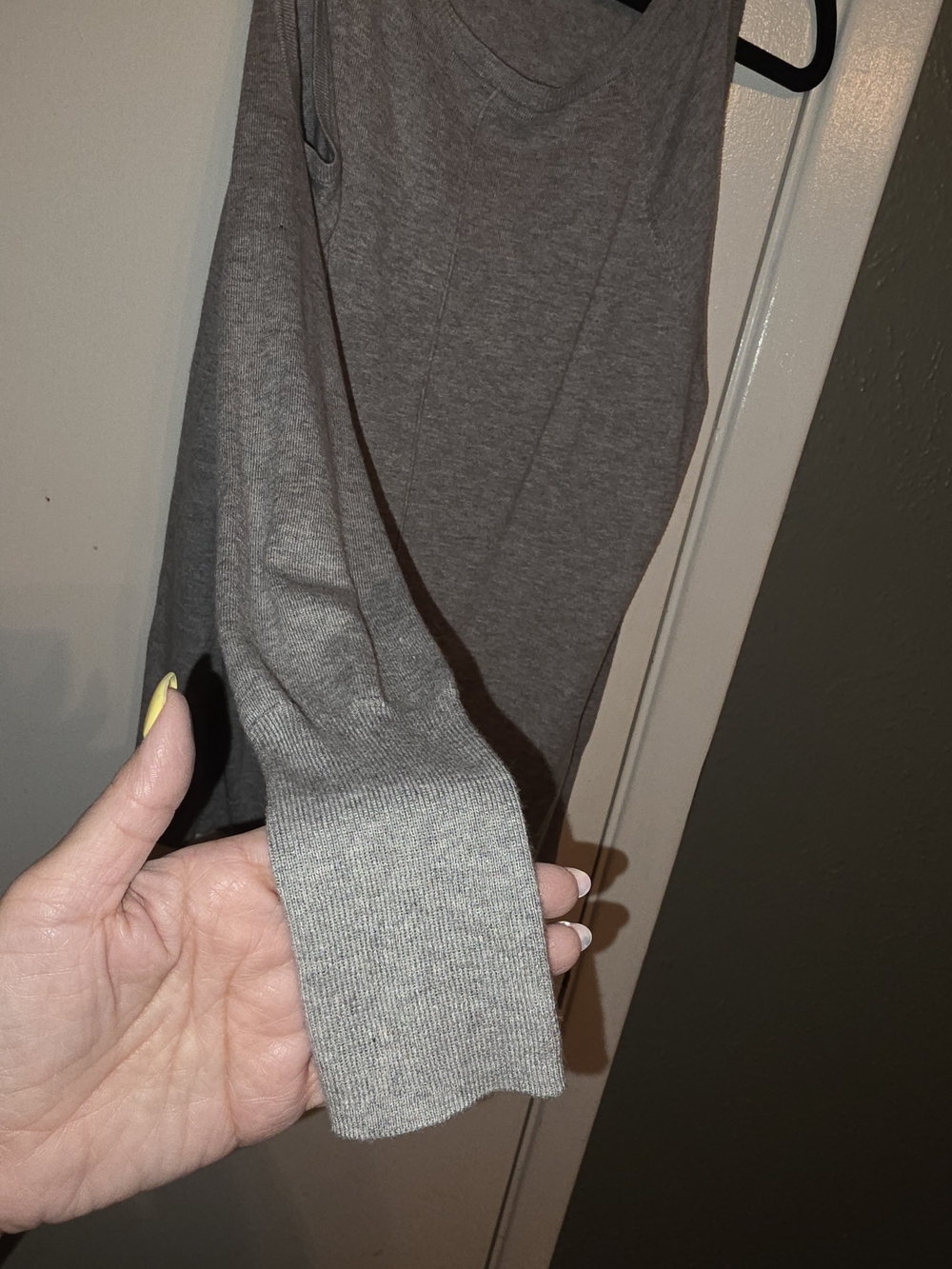 Women's Vince Camuto Light Gray Crewneck Sweater Size XS - Picture 2 of 6